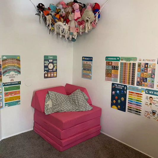 Set of 16 wall cards for early education